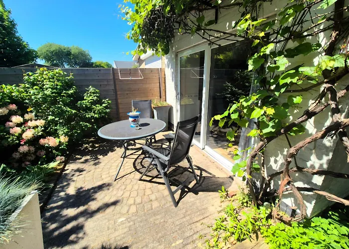 Bungalow Texel Near Beach And City Centre
